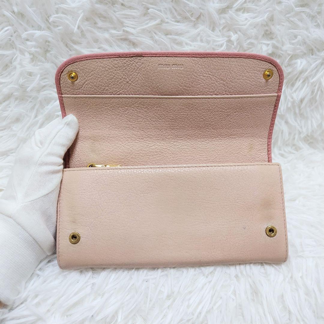 美品✨ミュウミュウ◇バイカラーフラップ長財布　りぼんマドラスレザーピンクベージュ