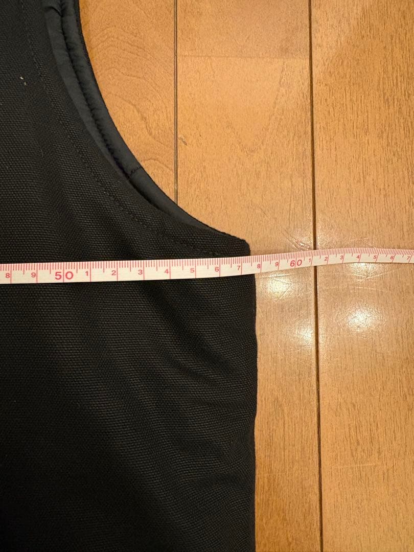 カーハート　ダックベストL 2025年12月購入試着後洗濯試着のみ　黒　美品