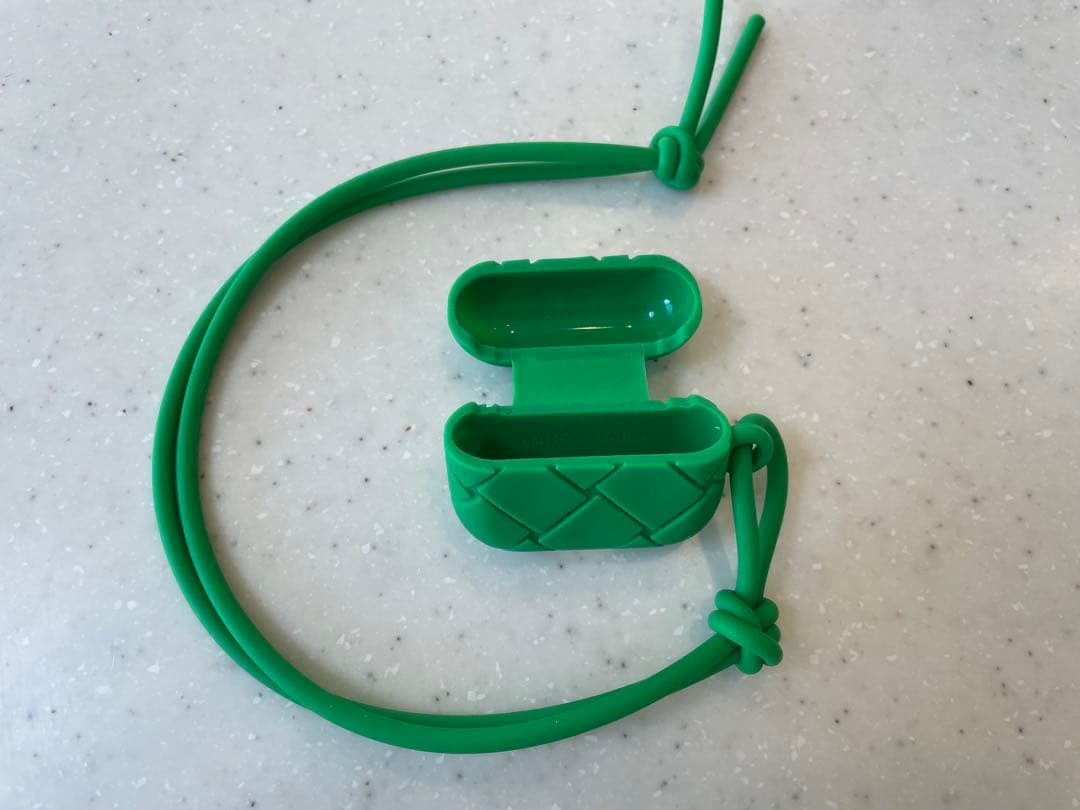 ボッテガ エアーポッズケース グリーン　Airpods