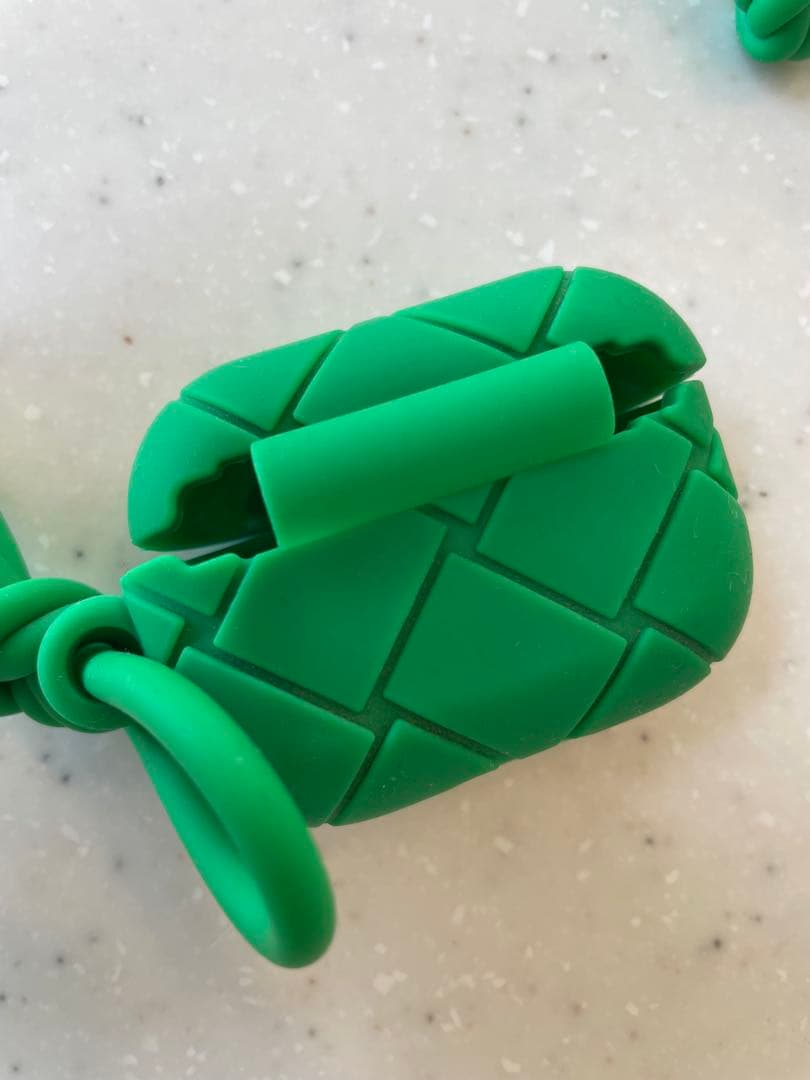 ボッテガ エアーポッズケース グリーン　Airpods