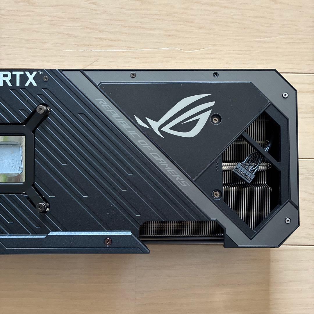 ASUS ROG RTX 3070 ヒートシンク　ファン　バックプレート　LED