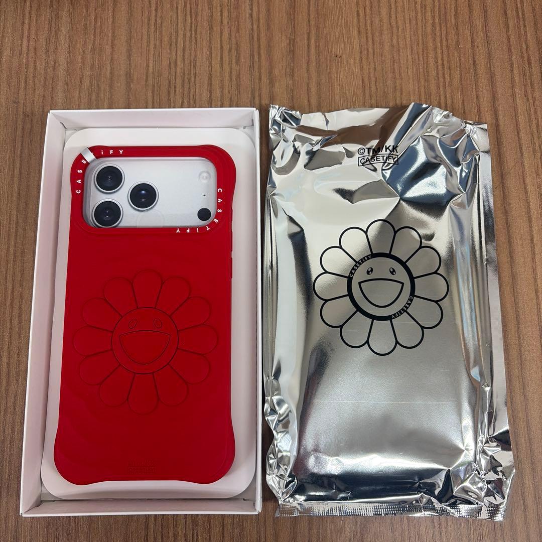 CASSETIFY フラワーモチーフ iPhone17 Pro Maxケース