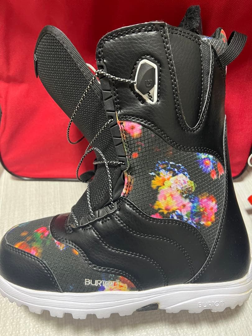 BURTON Mint 花柄スノーボードブーツ レディース ブラック/フラワー