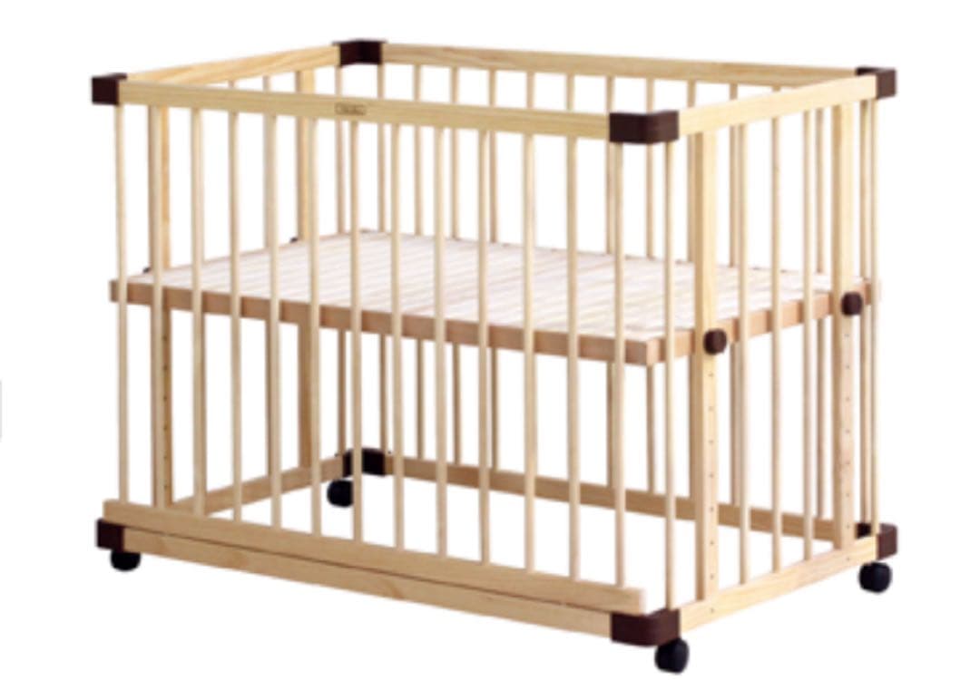 ぱ*ょ様 ファルスカ　ベッドサイドベッド　farska ベビーベット