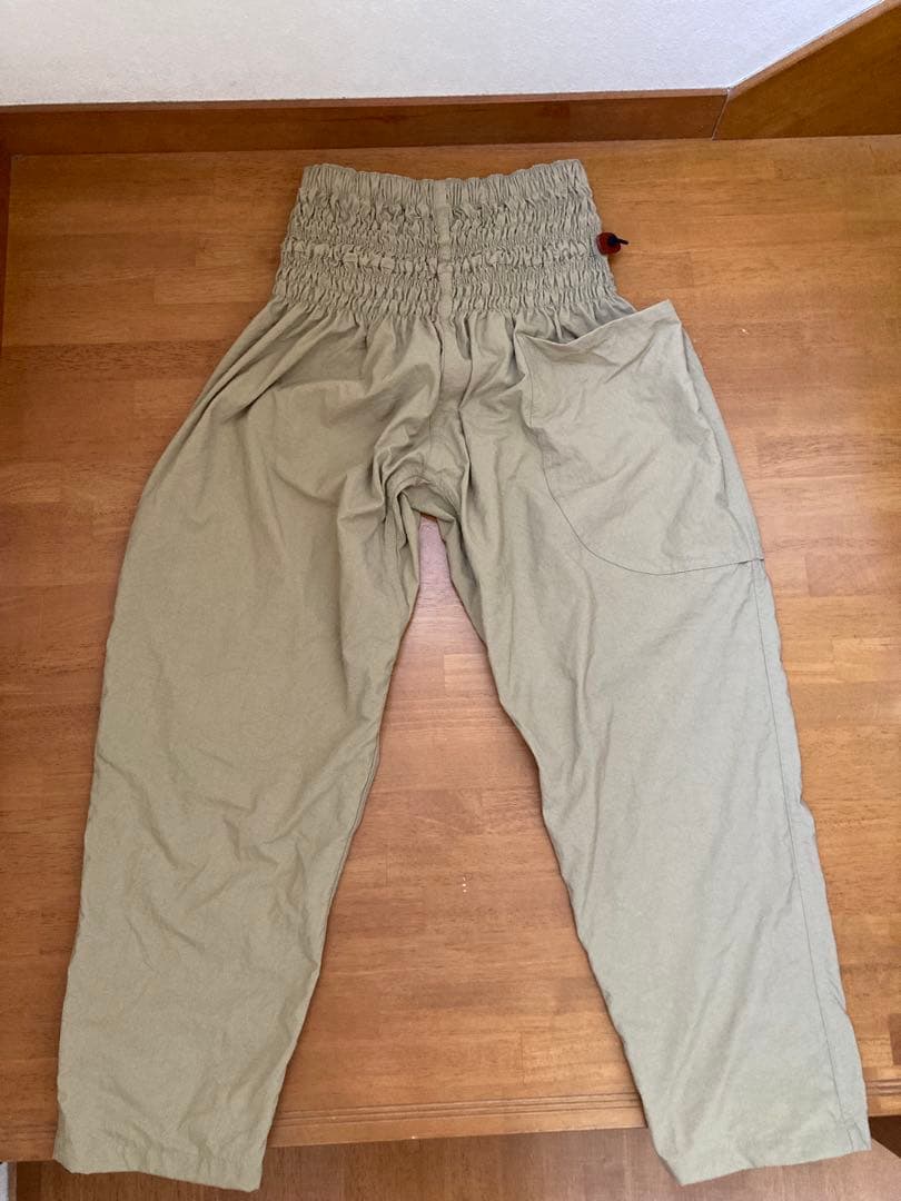 モンペズボンNY 　十二の用品店