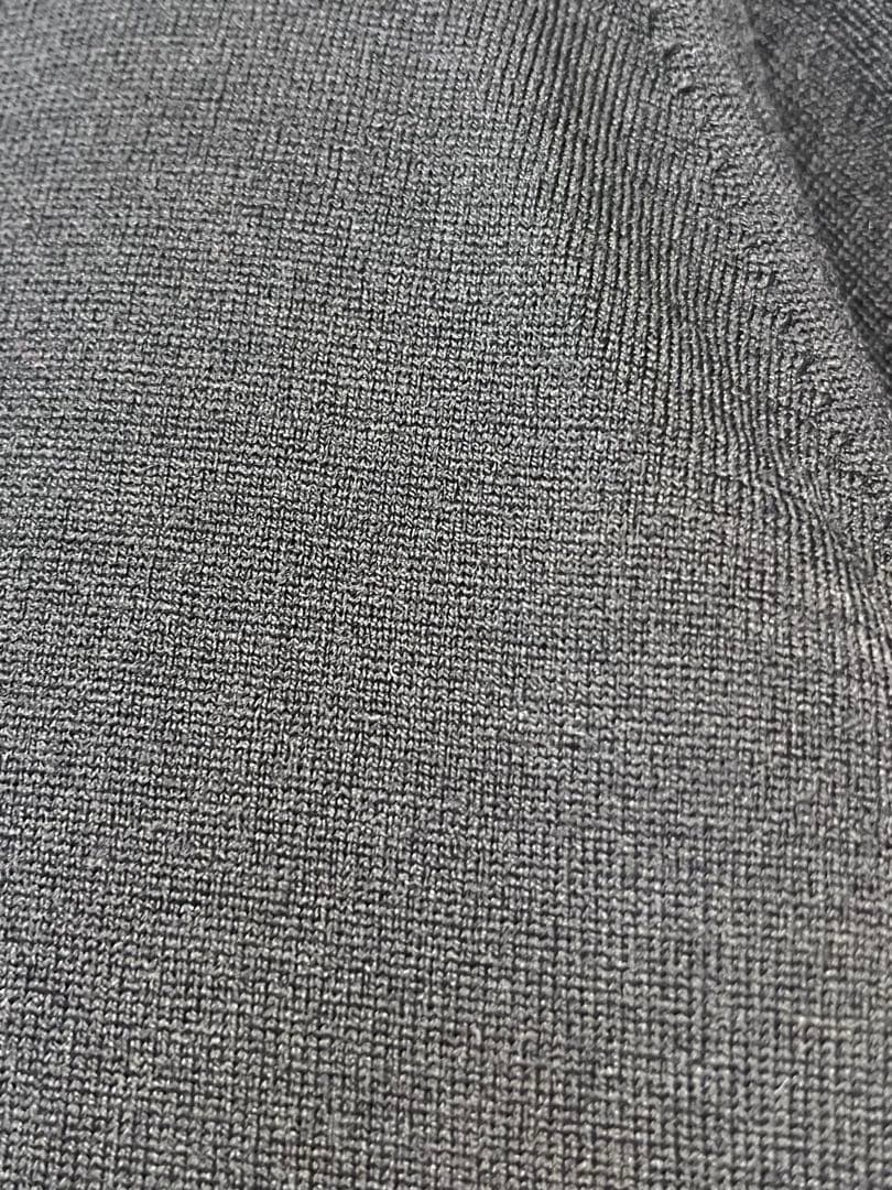 【極美品】JOHN SMEDLEY Vネック ニット ブラック M