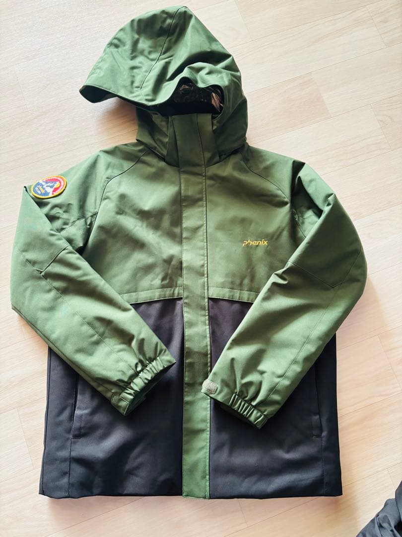 Phenix キッズスキーウェア160㎝ブラック✖️オリーブグリーンサイズ調節可能