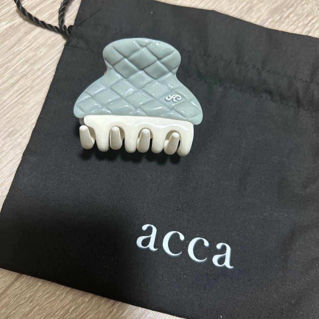 acca ヘアクリップ グレーとホワイト　グランデサイズ