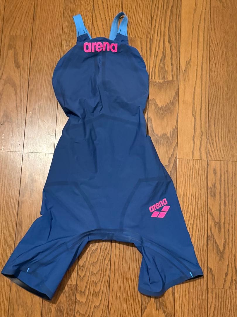 最新　アリーナ　競泳水着　高速水着　アクアフォースストーム　M
