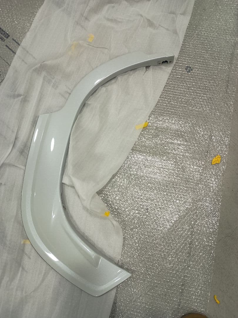 カローラクロスモデリスタカラードフェンダー中古品