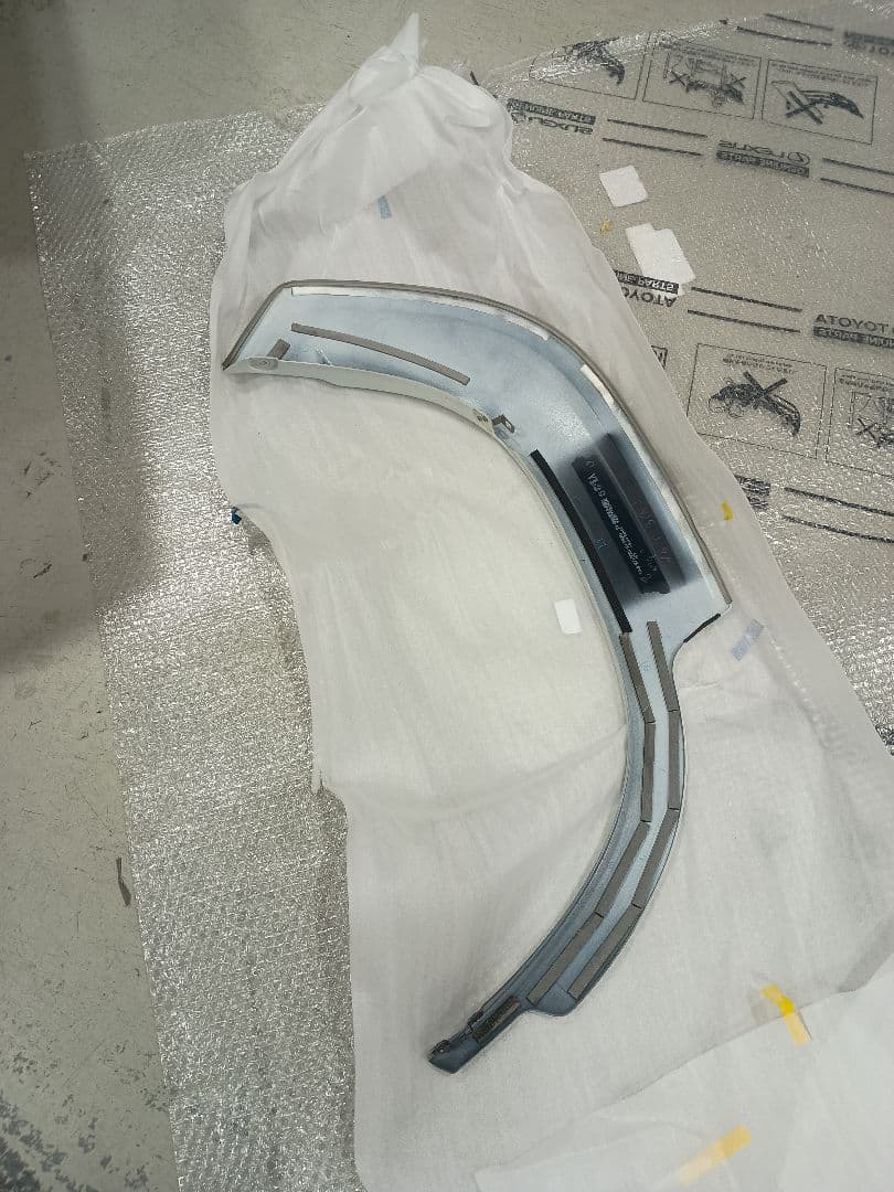 カローラクロスモデリスタカラードフェンダー中古品