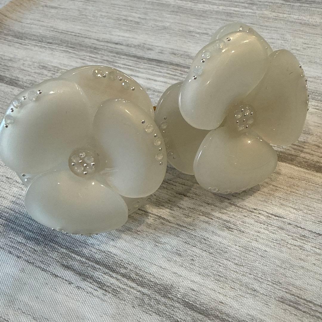 アレクサンドル ドゥ パリ 双子カメリアバレッタ