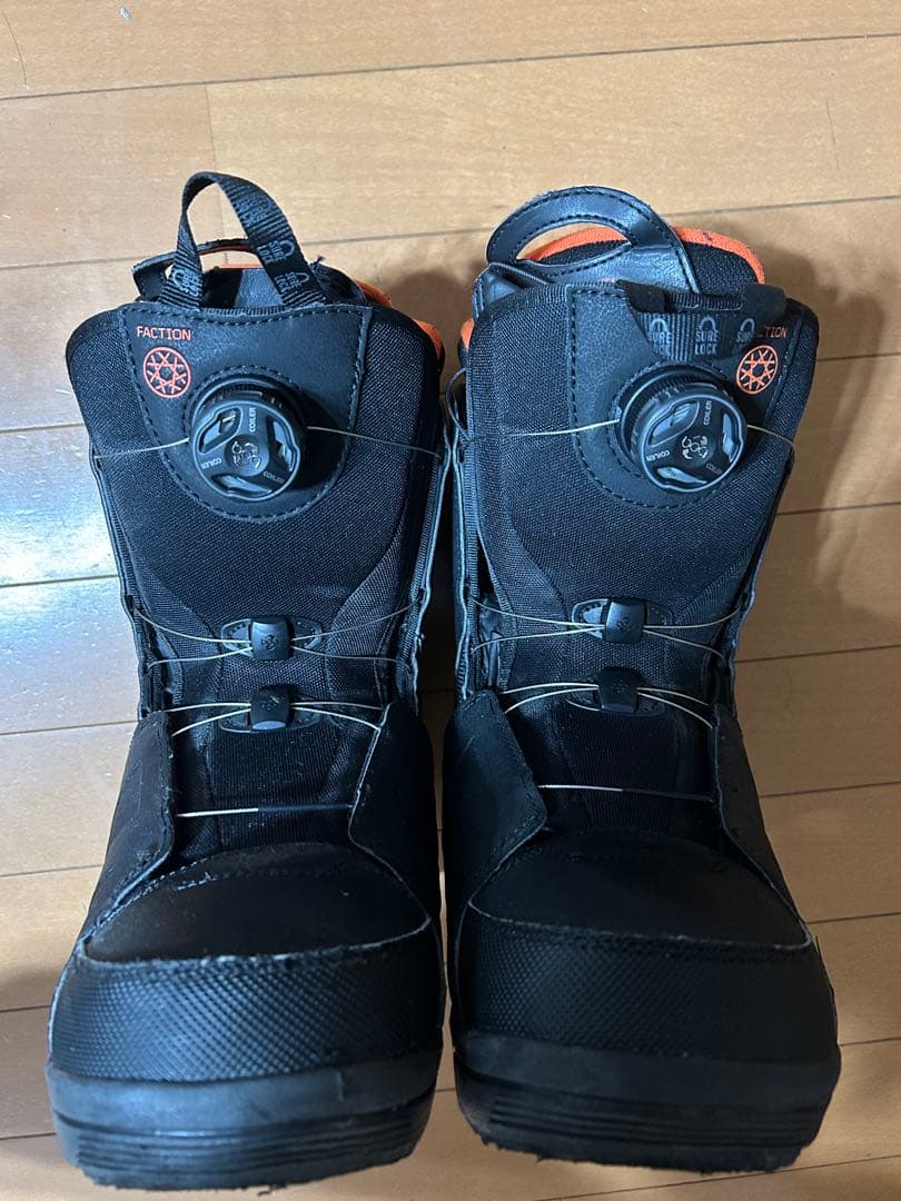 SALOMONスノーボードブーツ ブラック/オレンジ