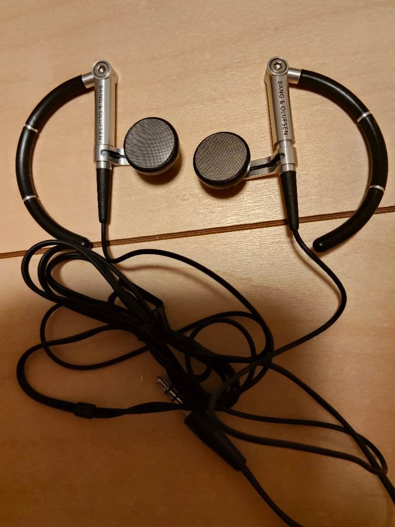 B&O Bang & Olufsen Earphones A8 イヤホン