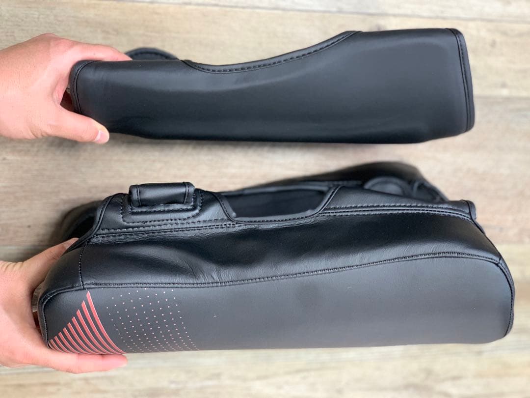 カーフキックダブルミット 左右利用できます