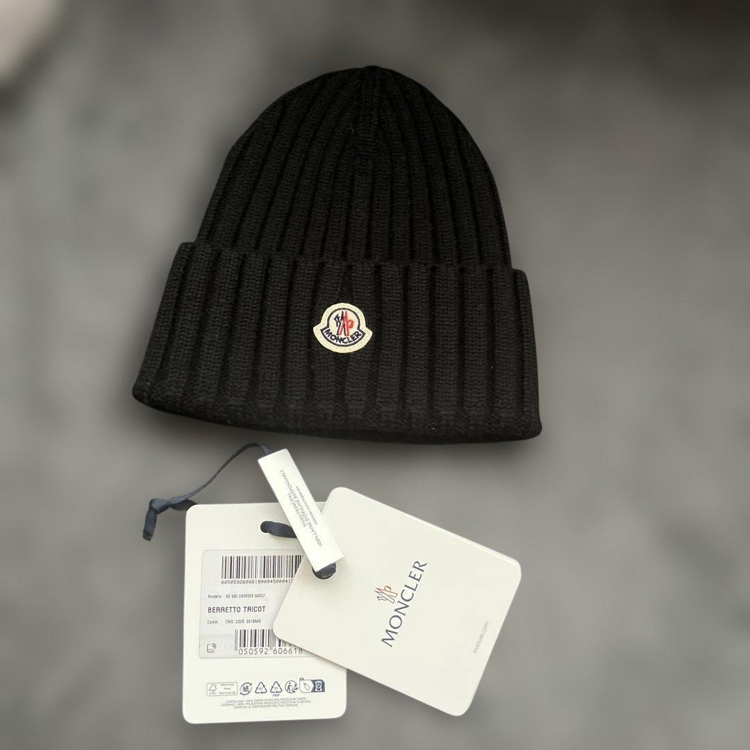 MONCLER ニット帽　黒　美品