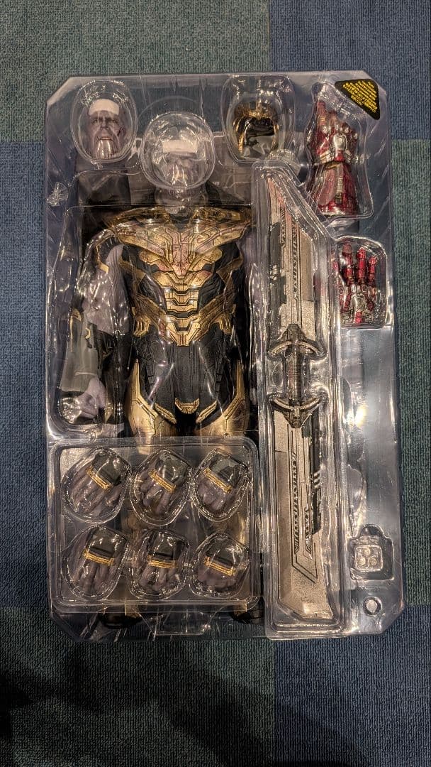 ト*す様 ホットトイズ サノス バトルダメージ版 アベンジャーズエンドゲーム M