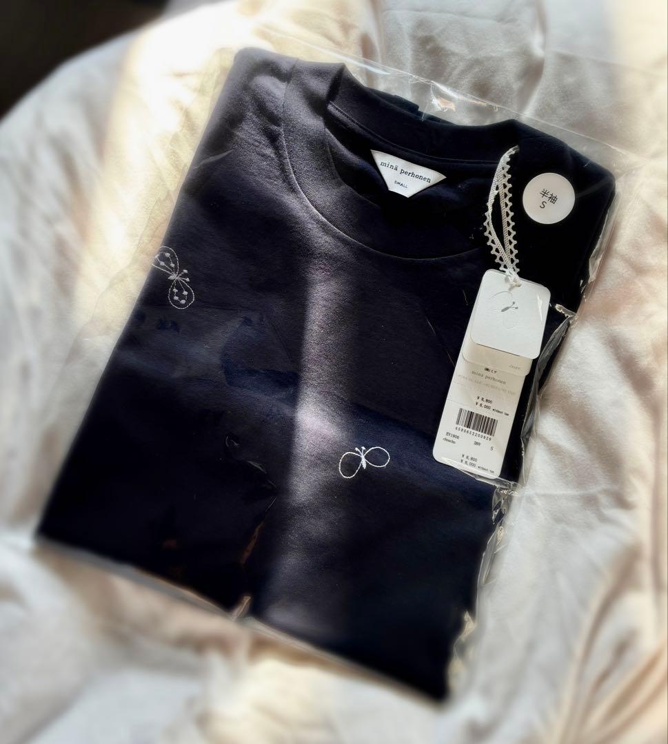 【新品未使用】ミナペルホネン つぐ展choucho刺繍Tシャツ Sサイズ