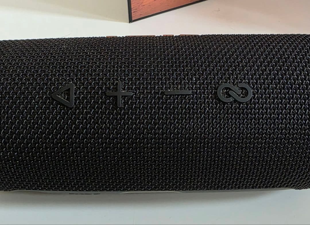 JBL FILP6 ブラック