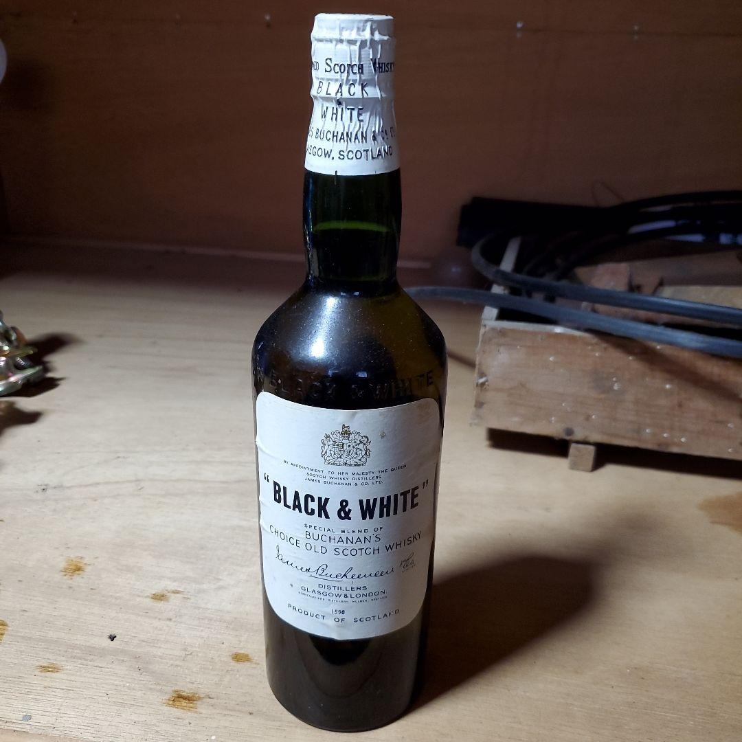 Black & White スコッチウイスキー