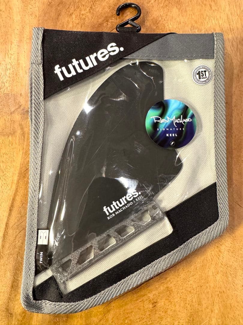 新品未使用futures Rob Machadoツインキール フィンケース付