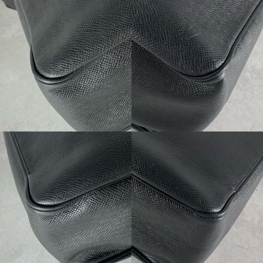 美品✨ルイヴィトン タイガ　ヤランガ ショルダーバッグレザー