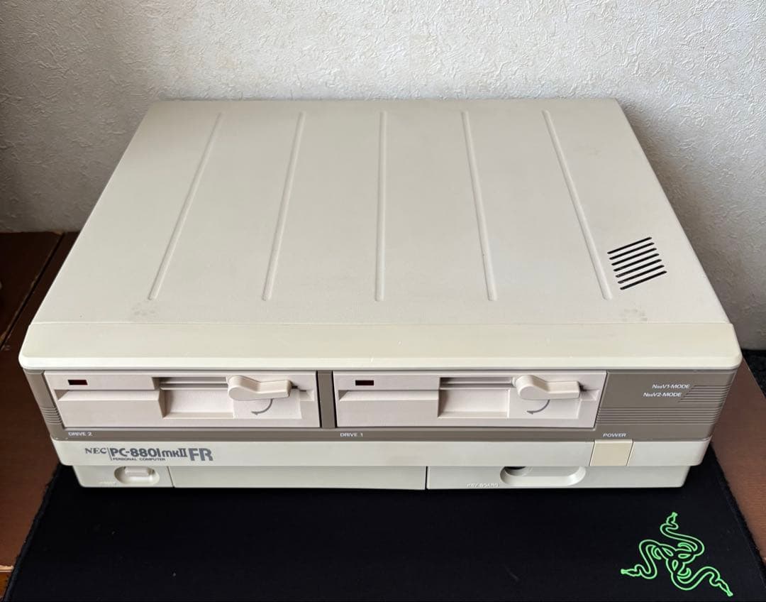 PC-8801mkIIFR 本体とキーボード 動作品