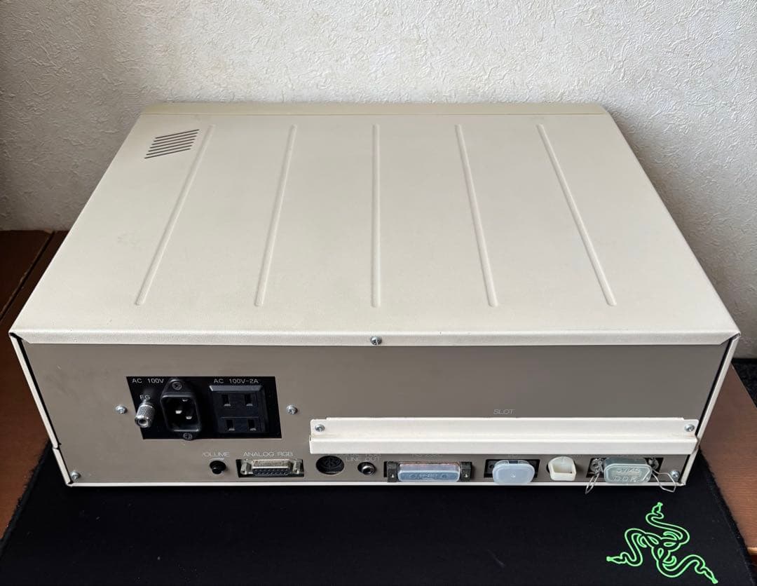 PC-8801mkIIFR 本体とキーボード 動作品
