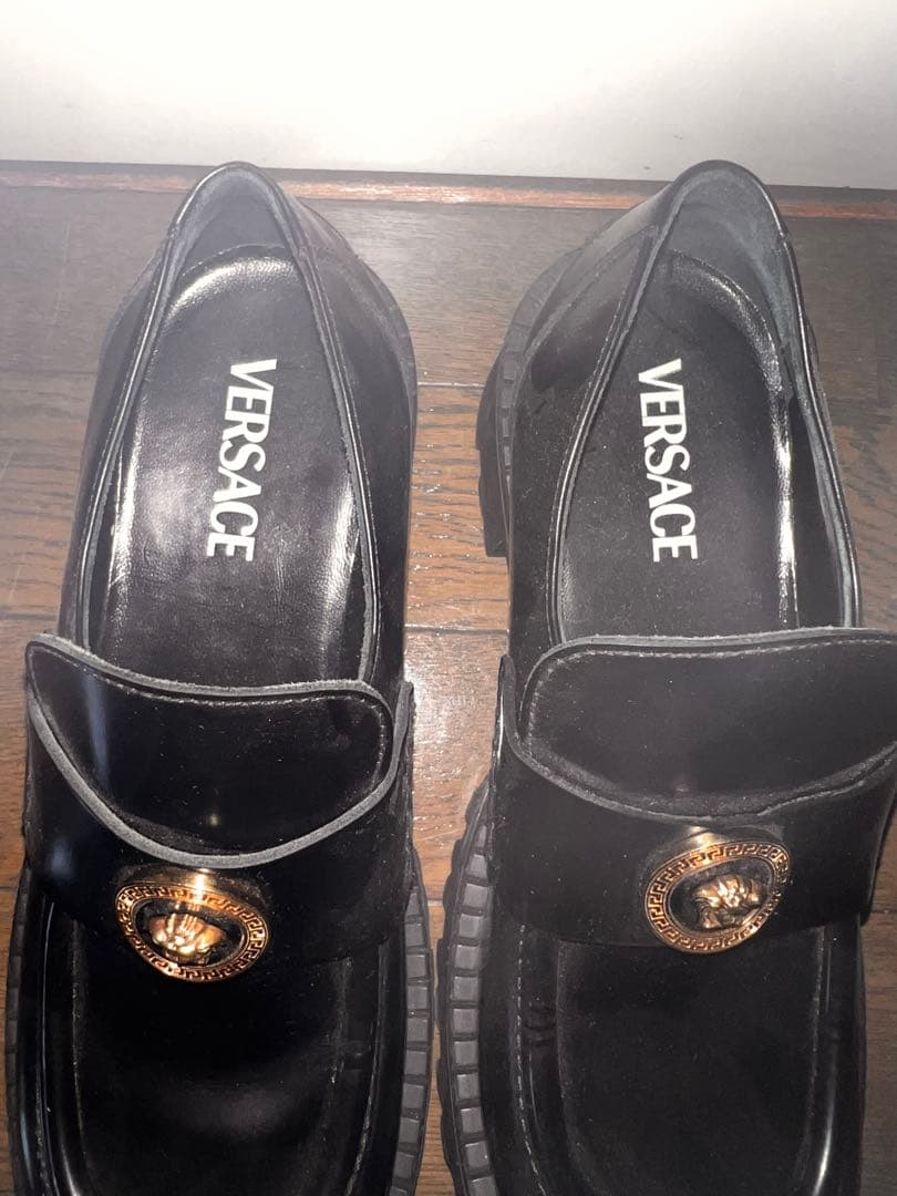 VERSACE ブラック ローファー ゴールドメダリオン　25cm