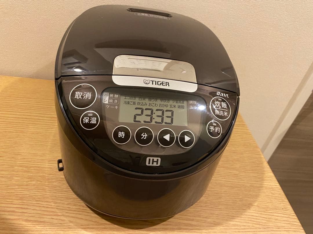 【25年製】TIGER IH 炊飯器 5.5合 JPW-D100 取扱説明書付き