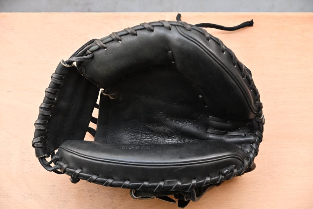 硬式/右利き用 キャッチャーミット Wilson A2000J