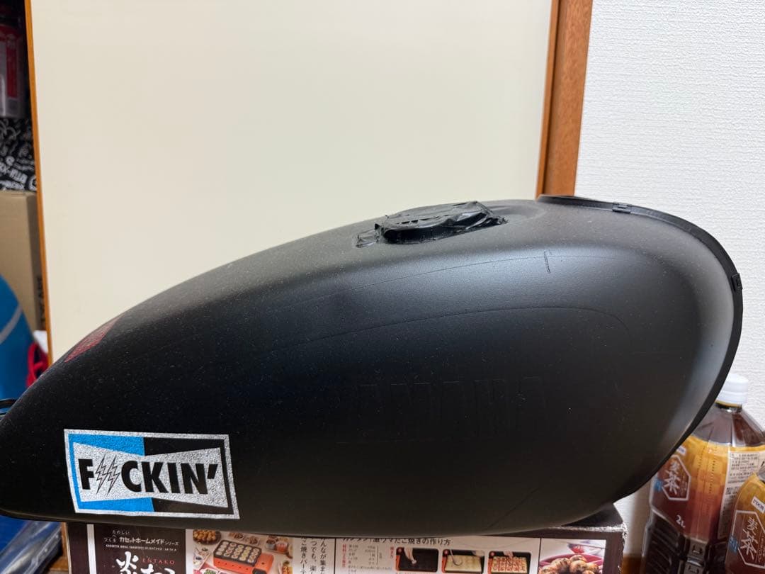 SR400 初期ナロータンク　キャップ　ムール貝