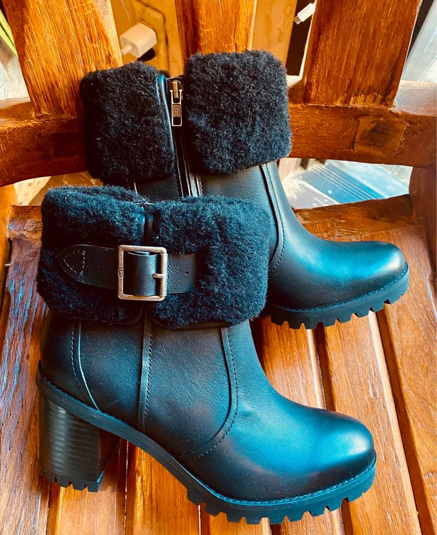 展示品・極美✨激レア✨防水✨25✨UGG✨ELISIANA✨エリシアナ ブーツ