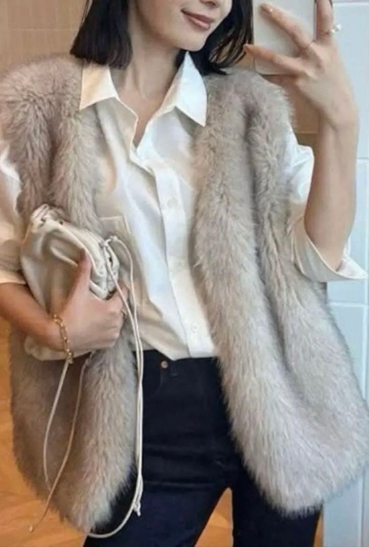 新品未使用タグ付き　アニュアンス　ショートファーベスト　グレイベージュ