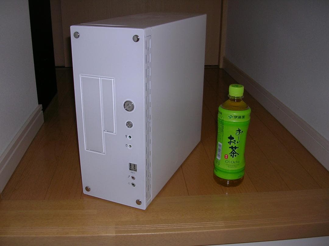 【特別セール】白いスリムパソコン Core-i5 軽ゲーム可