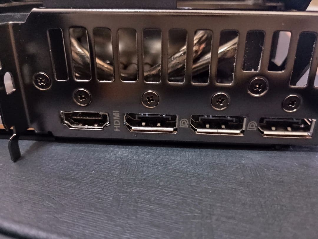 グラフィックボード・グラボ・ビデオカード ASUS TUF-RX6800-O16G-GAMING