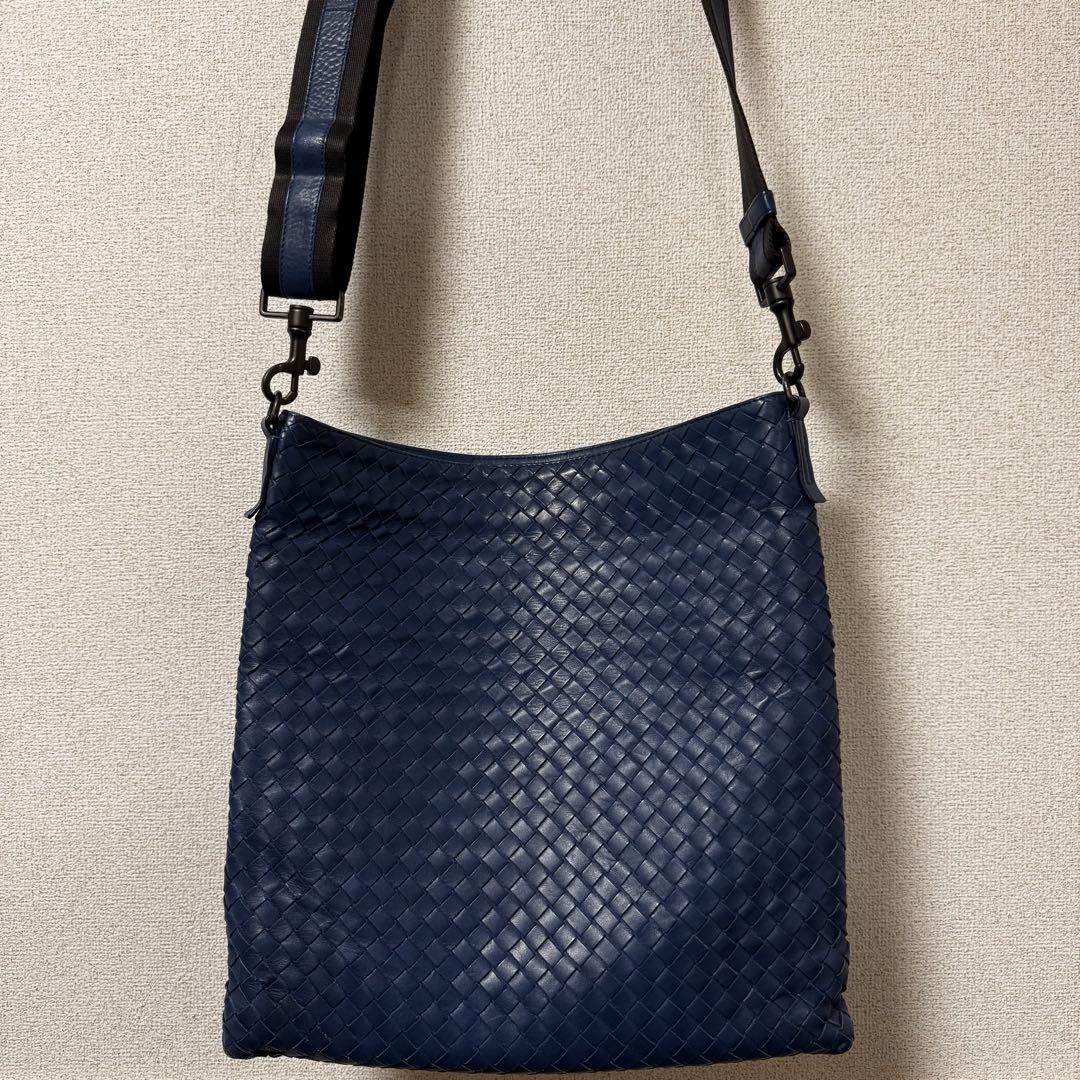 BOTTEGA VENETA イントレチャート　ショルダーバッグ