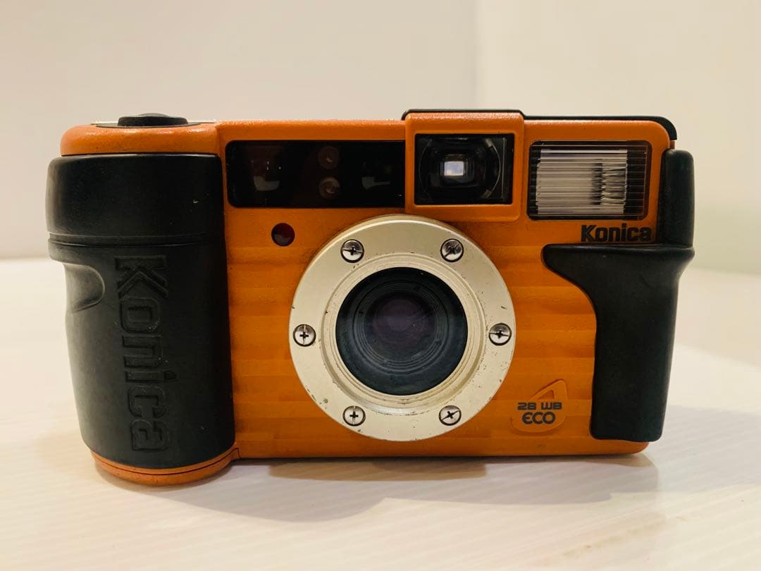 【動作品】フィルムカメラ Konica 現場監督 LENS 28 WB ECO