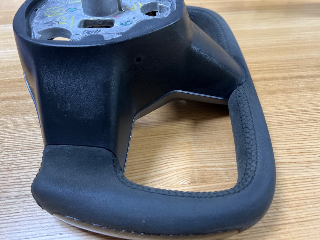 テスラ ヨークステアリング　ハンドル　TESLA TBR モデル3 モデルY