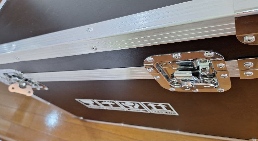 【頑丈】大型アルミケース　元精密機器運送箱