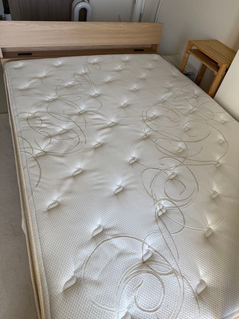 【株式会社　合道】 シモンズ　ゴールデンバリューピロートップ　ダブル