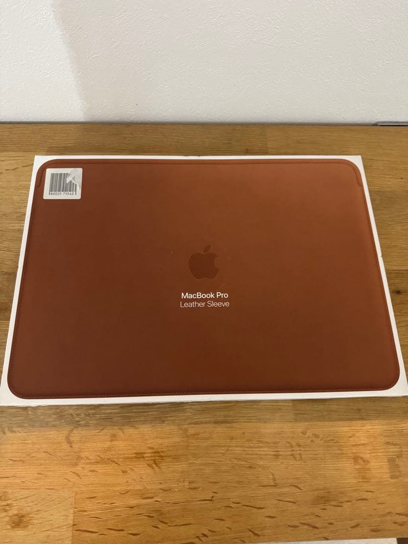 ☘️純正MacBook Pro用レザースリーブ