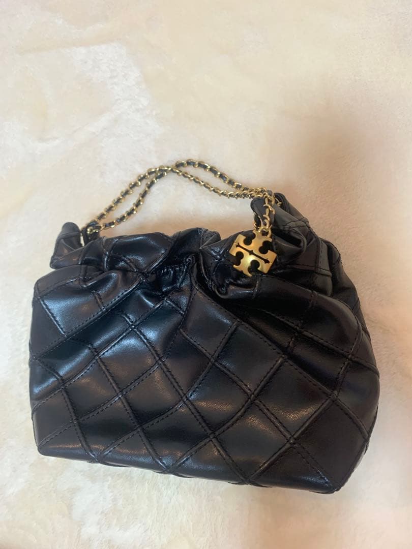 ブラック キルティング ショルダーバッグ