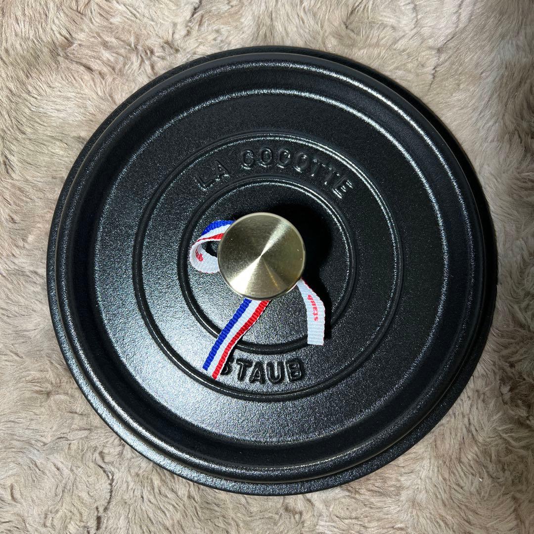 【新品】staub ストウブ 「ピコ ココット ラウンド ブラック 22cm」