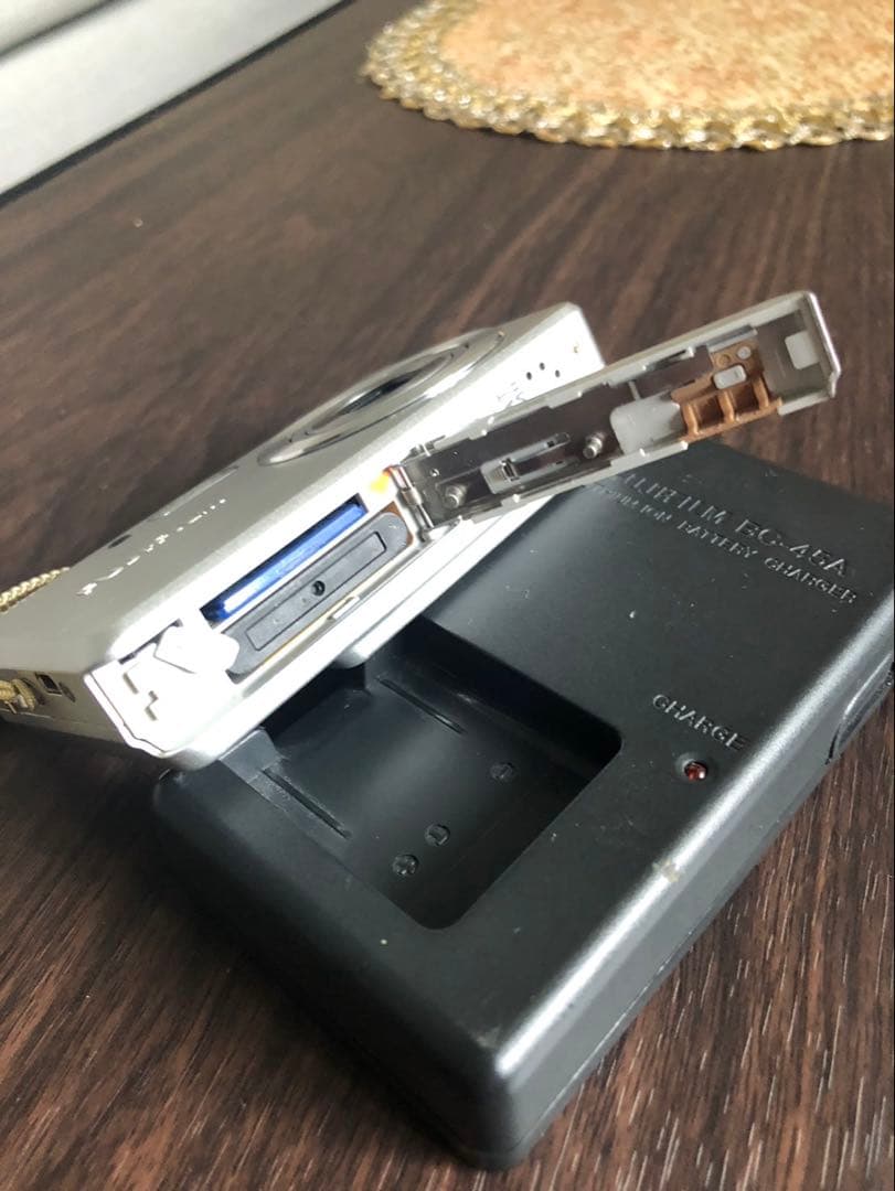 FUJIFILM FINEPIX J10 コンパクトデジタルカメラ