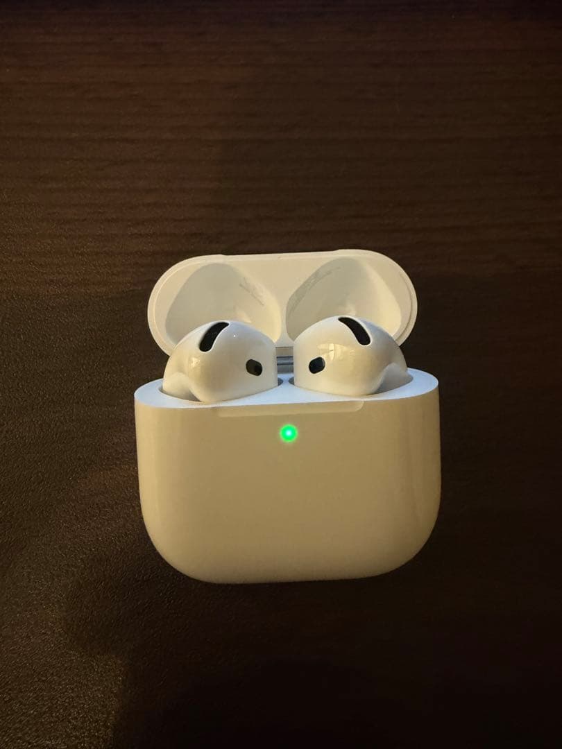 Apple Airpods 第4世代　ノイズキャンセリング付き