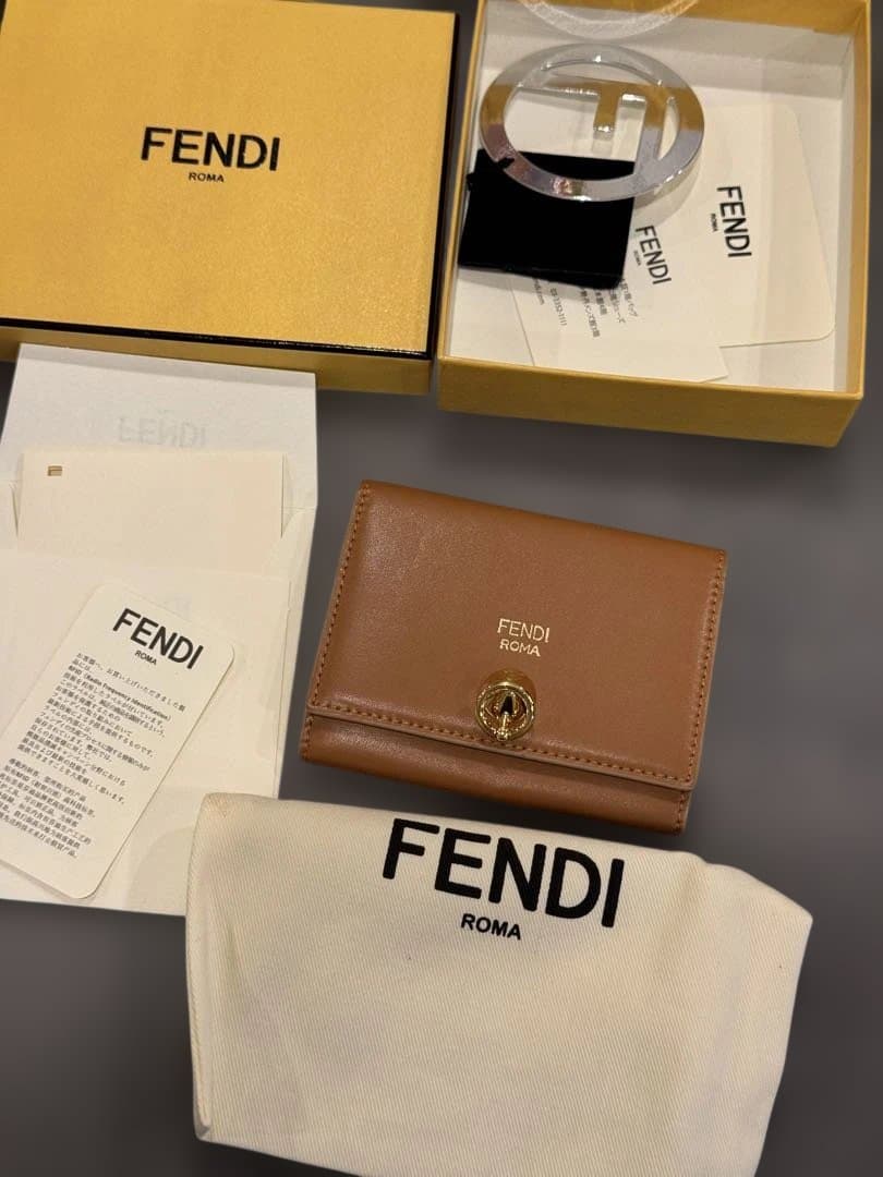 【箱付き！】FENDI名刺入れ