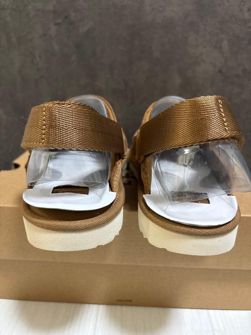 新品・未使用 UGG✨ゴールデンスター クロッグ チェストナッツ 23.5㎝