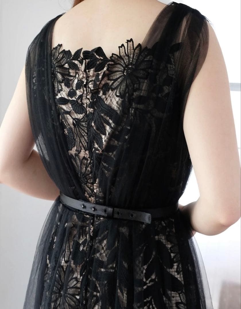 ストロベリーフィールズ　ドレス　結婚式　パーティ　お呼ばれ　発表会などに