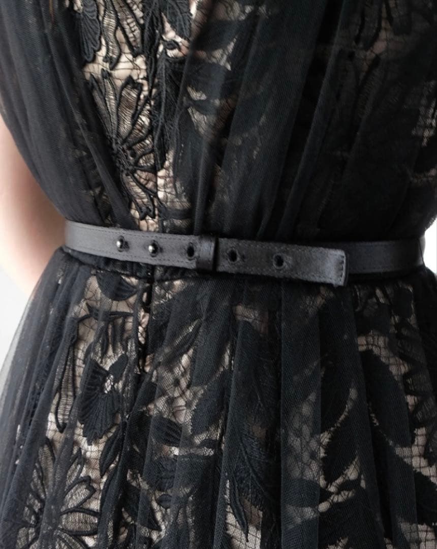 ストロベリーフィールズ　ドレス　結婚式　パーティ　お呼ばれ　発表会などに